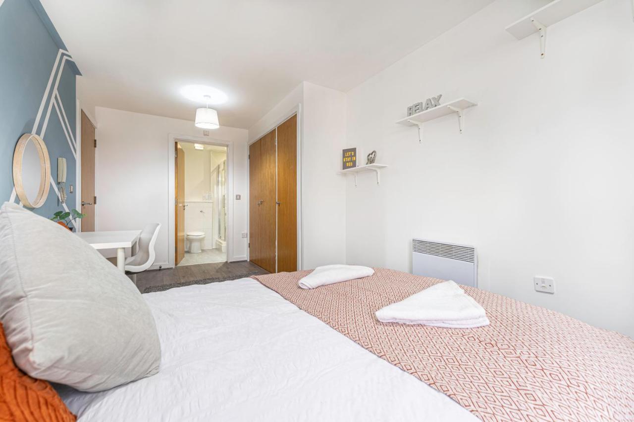 Jkg Property Solutions Presents Cosy City Apartment Coventry Exterior foto