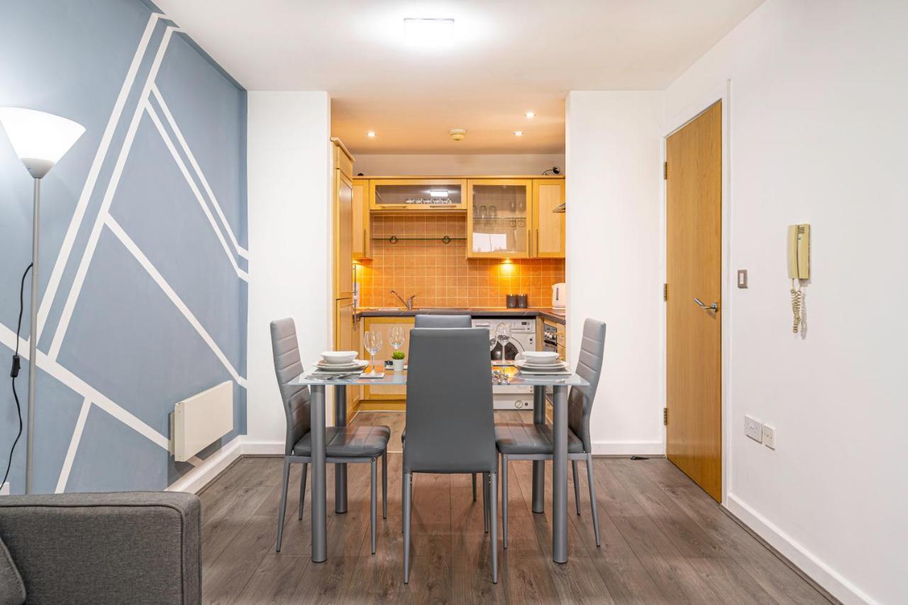 Jkg Property Solutions Presents Cosy City Apartment Coventry Exterior foto