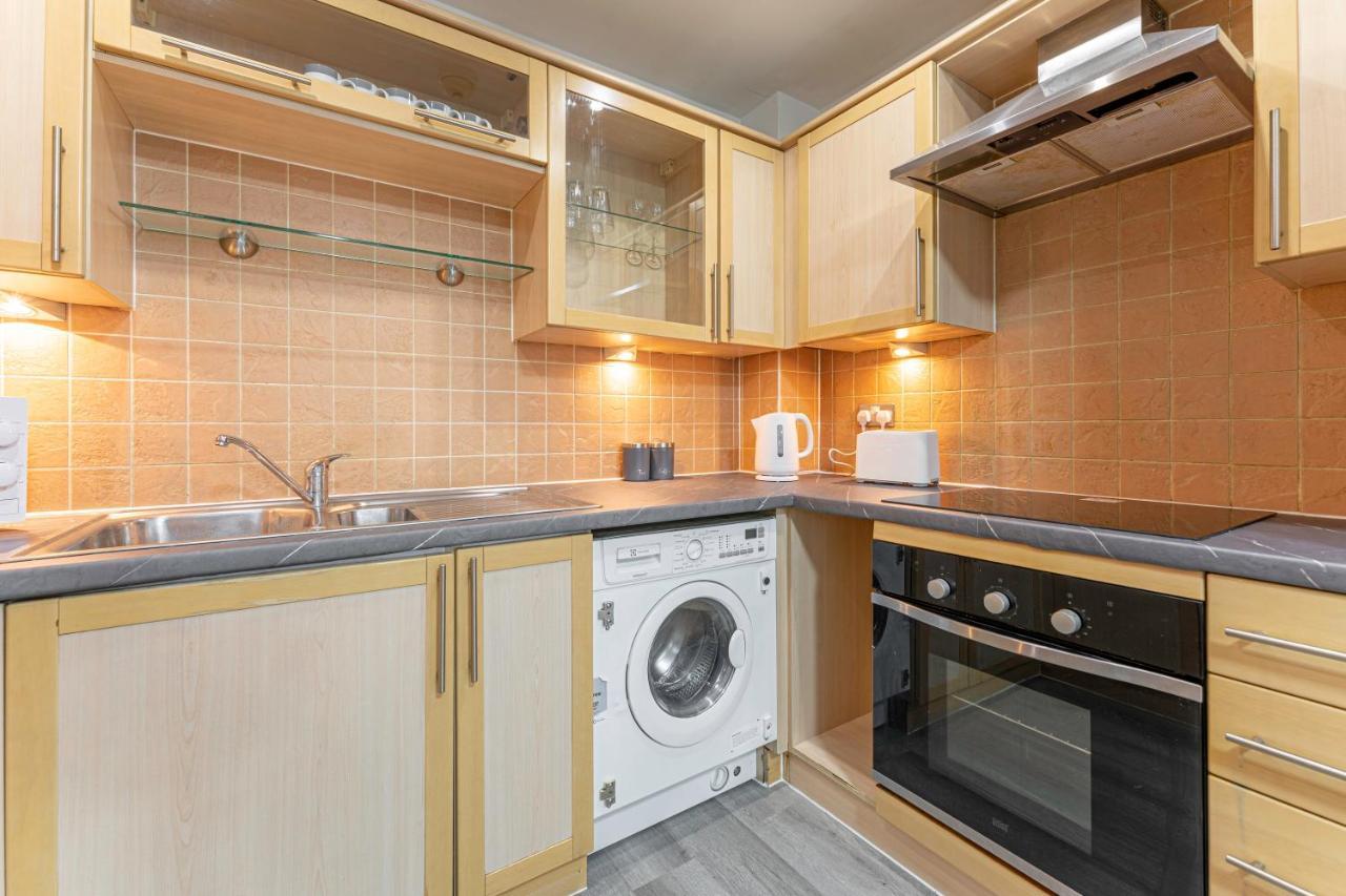 Jkg Property Solutions Presents Cosy City Apartment Coventry Exterior foto